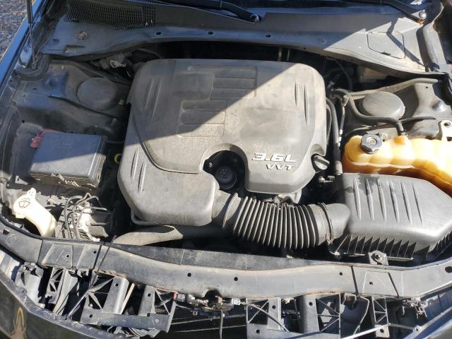 Chrysler 300 Limited Image 7