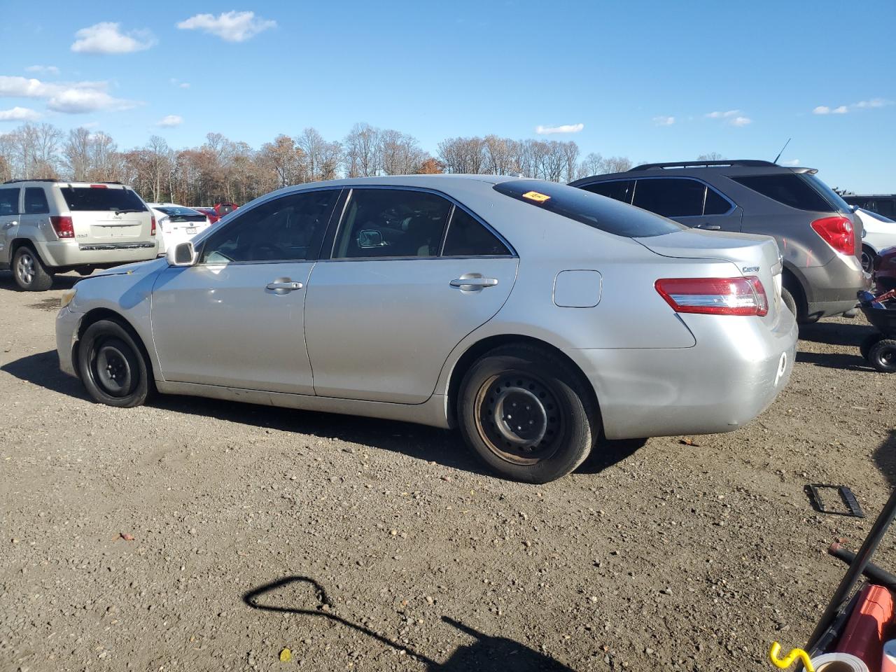 Toyota Camry Base Image 8