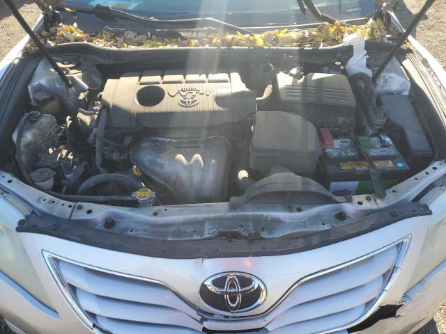 Toyota Camry Base Image 9