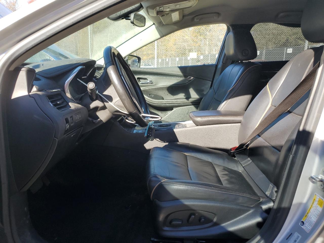 Chevrolet Impala Premier Image 6