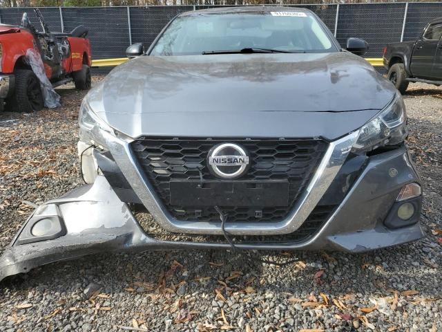 Nissan Altima S Image 6