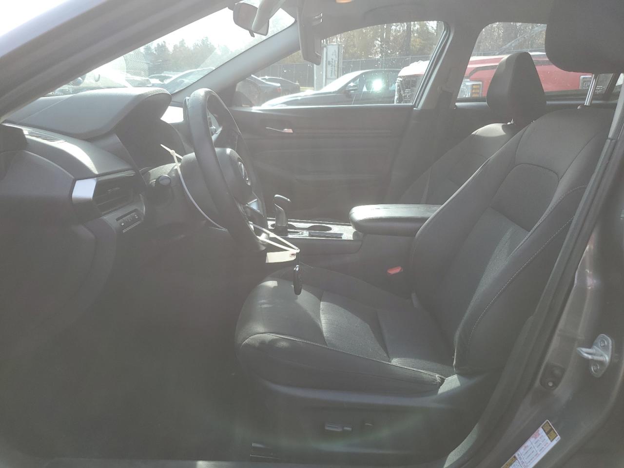 Nissan Altima S Image 7