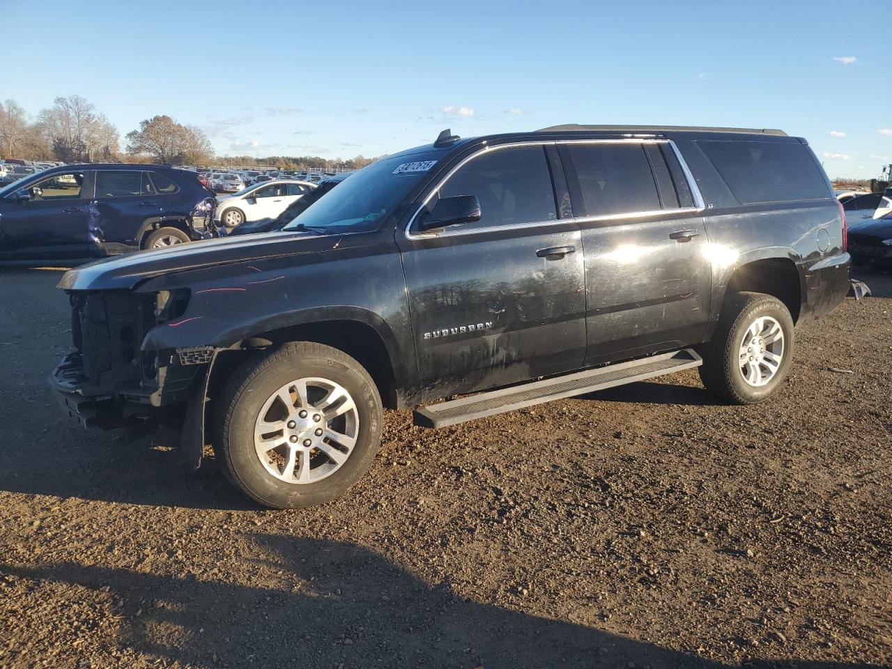 Chevrolet Suburban C1500 Lt Image 1