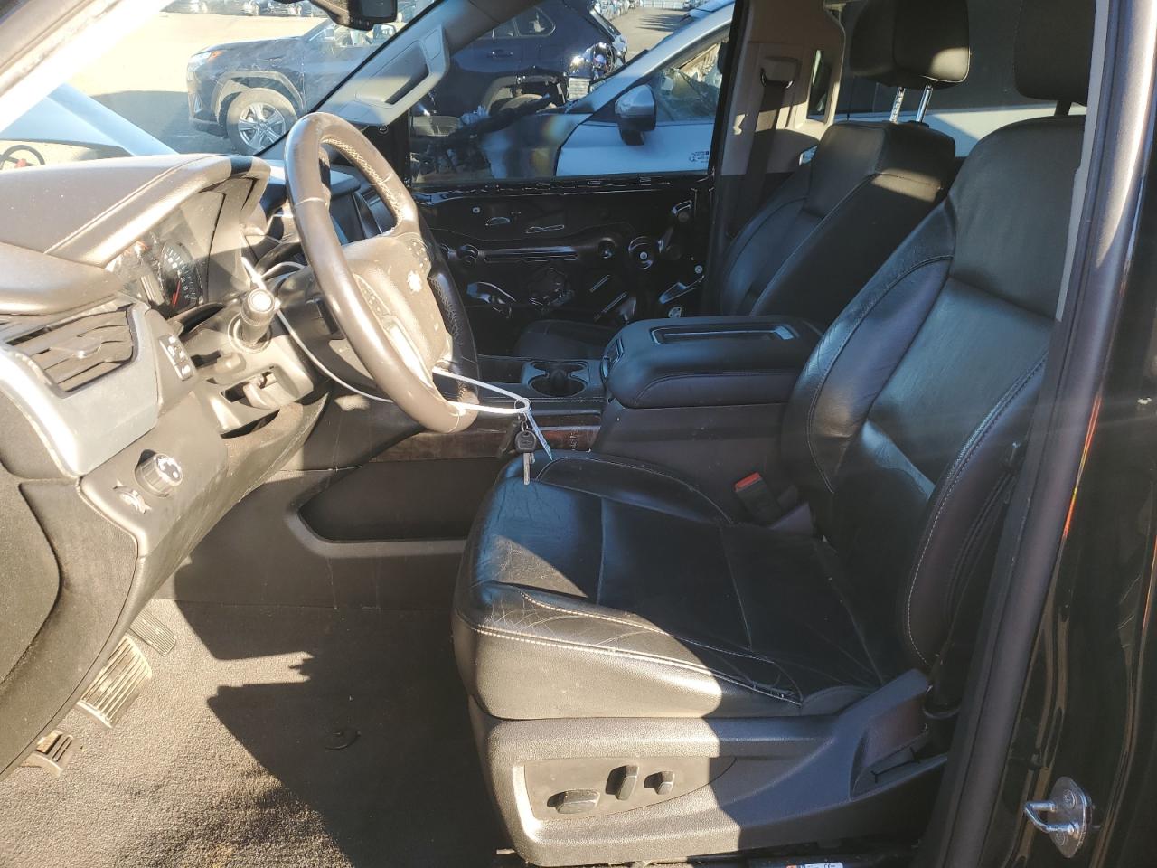 Chevrolet Suburban C1500 Lt Image 7