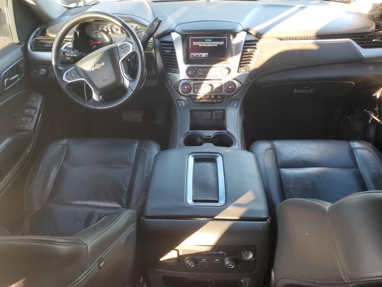 Chevrolet Suburban C1500 Lt Image 11