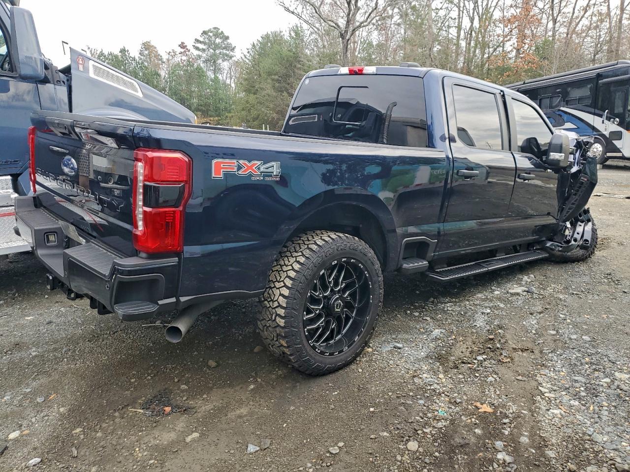 Ford F-250 Super Duty Image 4