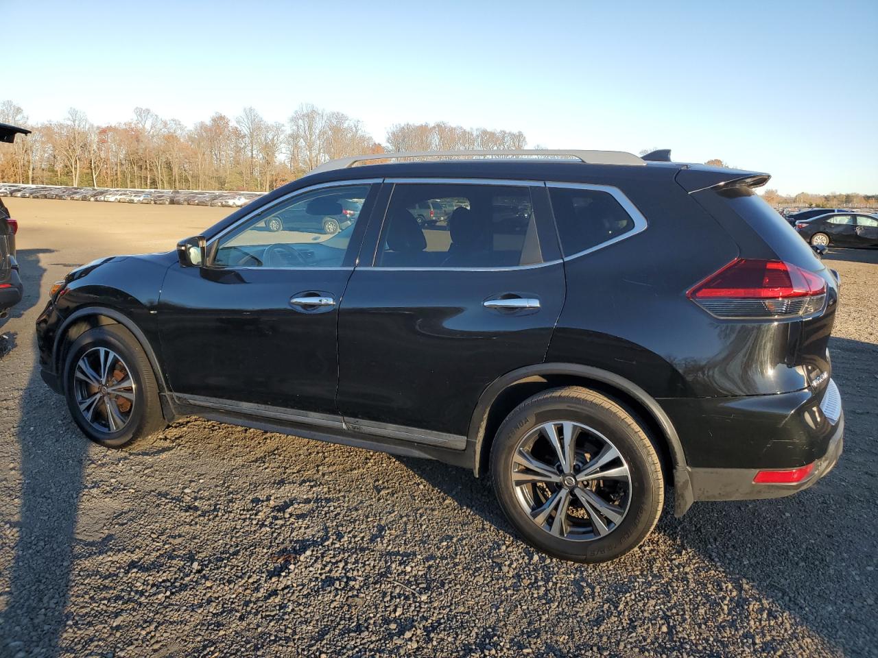 Nissan Rogue S Image 2