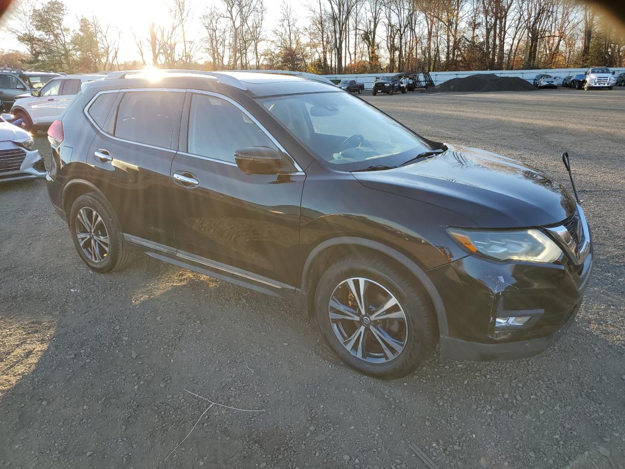 Nissan Rogue S Image 3