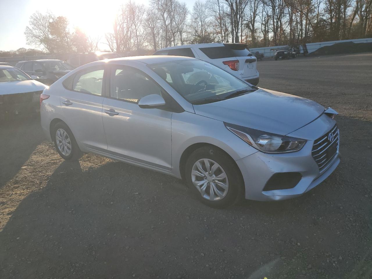 Hyundai ACCENT Se Image 8