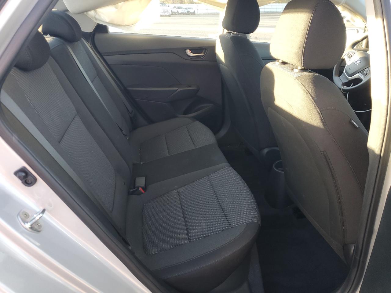 Hyundai ACCENT Se Image 3