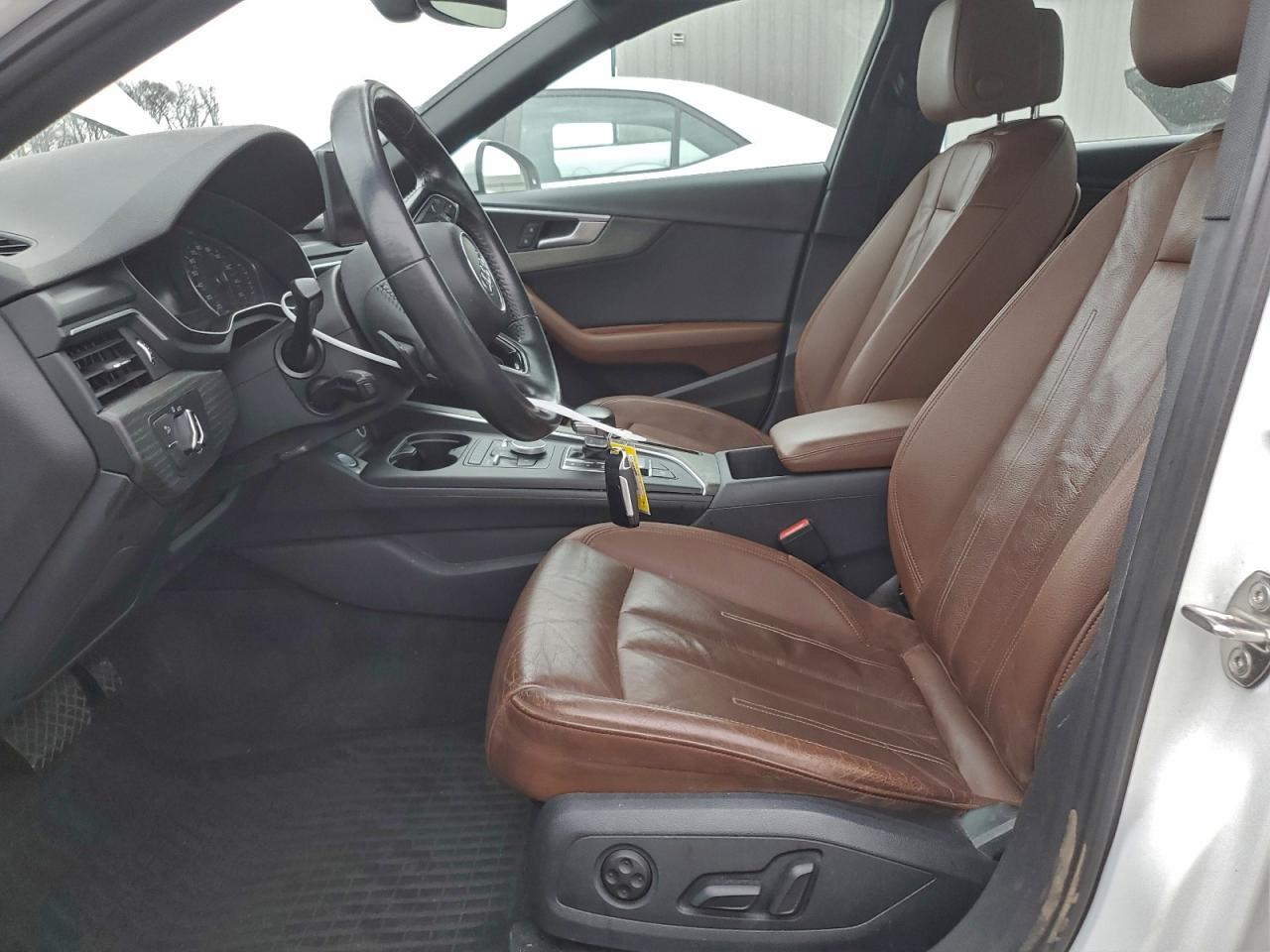 Audi A4 Premium Image 9