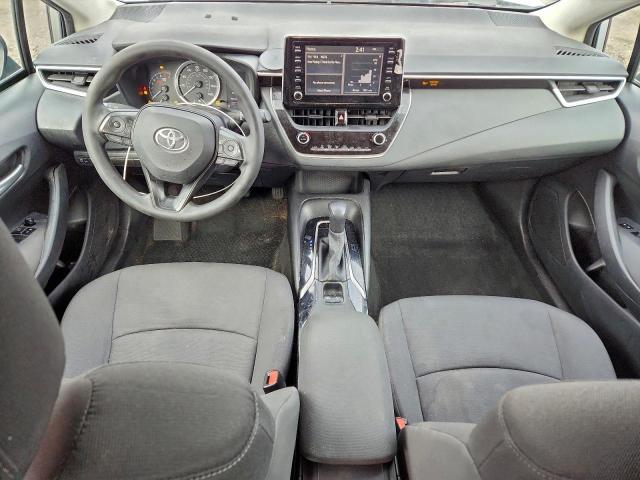 Toyota Corolla Le Image 10