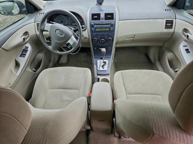 Toyota Corolla Base Image 9