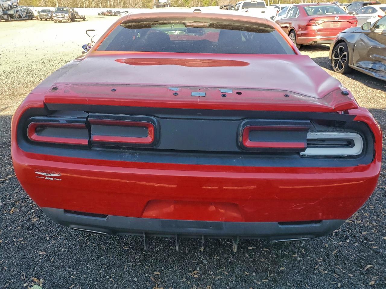 Dodge Challenger Sxt Image 3