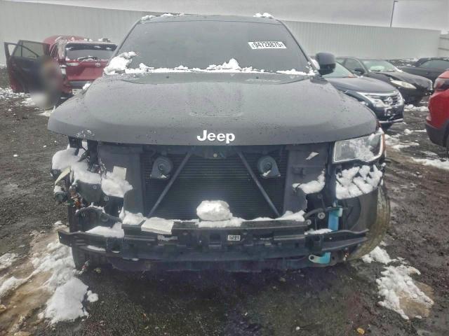 Jeep Grand Cherokee Limited Image 8