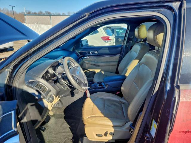 Ford Explorer Limited Image 11