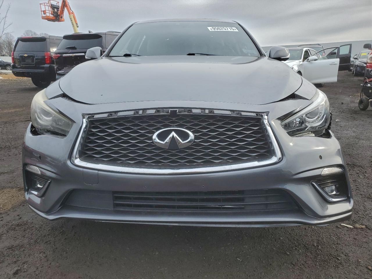 INFINITI Q50 Luxe Image 10