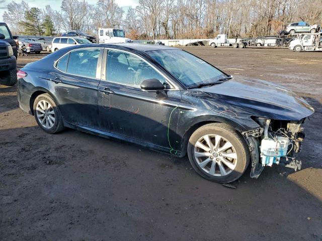 Toyota Camry L Image 4