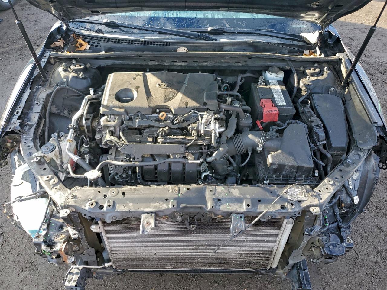 Toyota Camry L Image 12