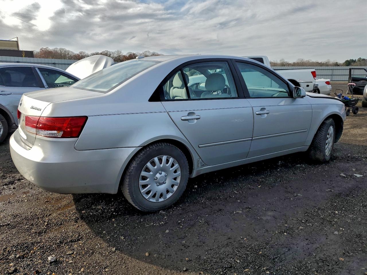 Hyundai SONATA Gls Image 9