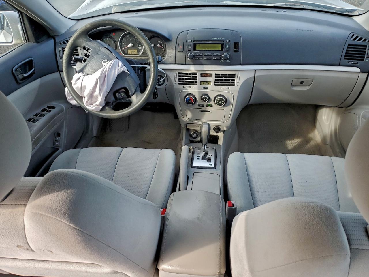 Hyundai SONATA Gls Image 6