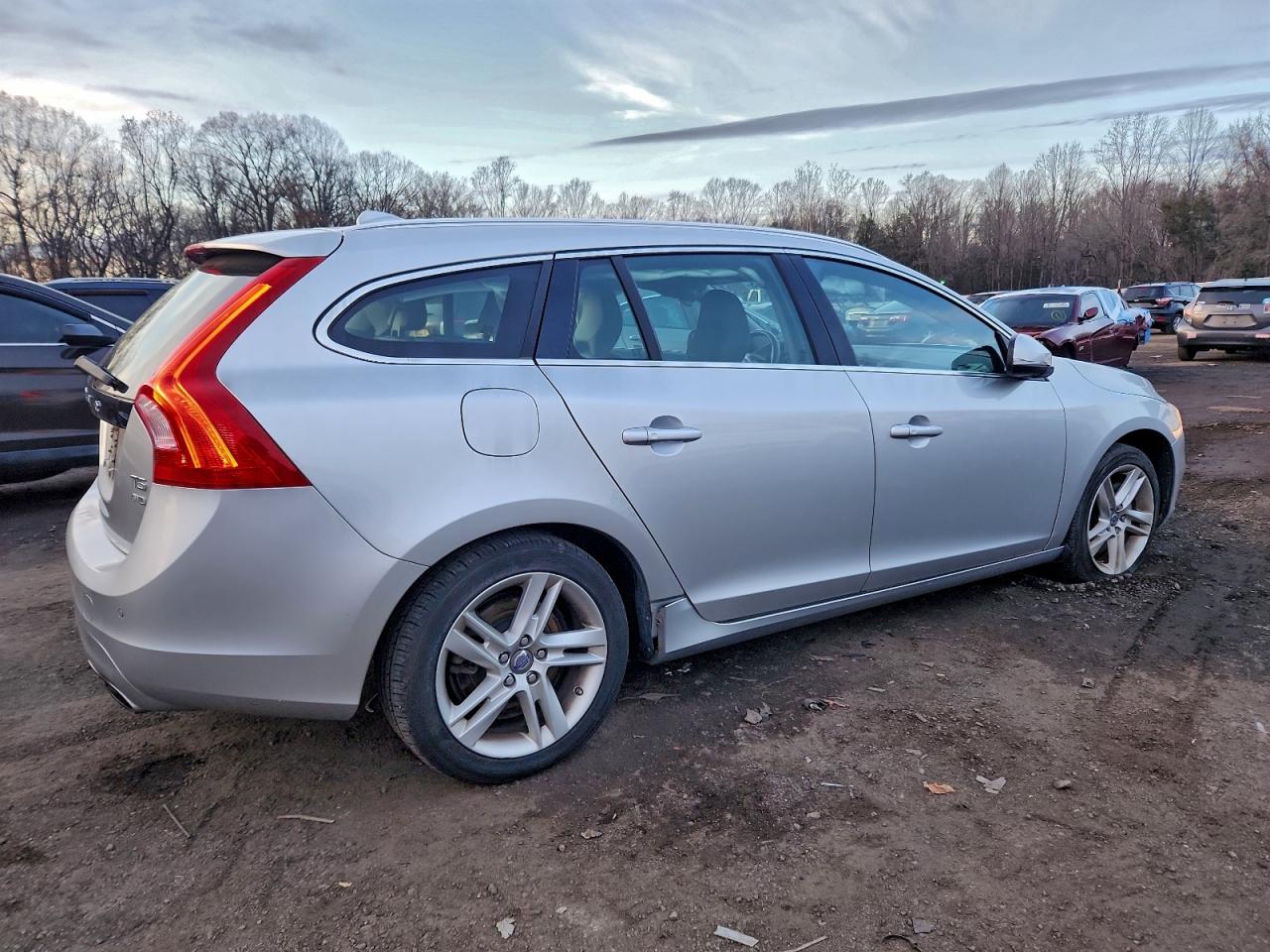 Volvo V60 Premier Image 12