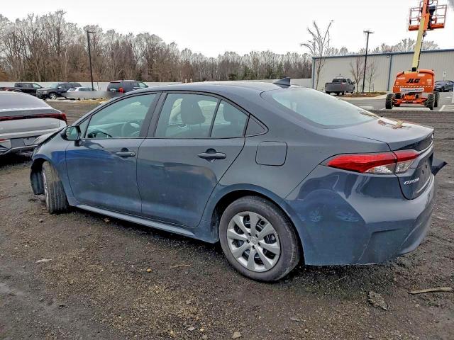 Toyota Corolla Le Image 4