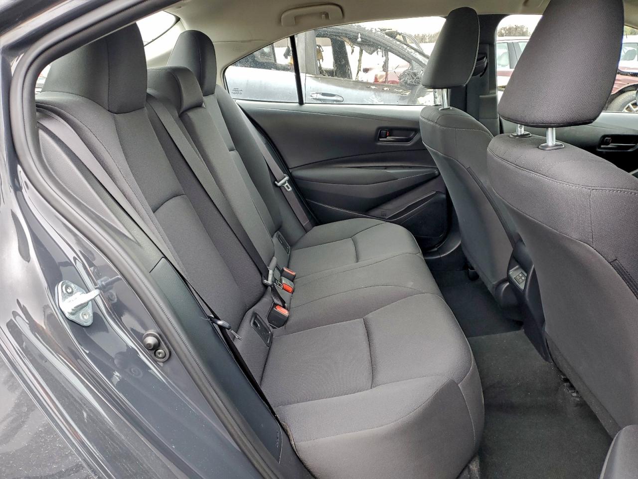 Toyota Corolla Le Image 11