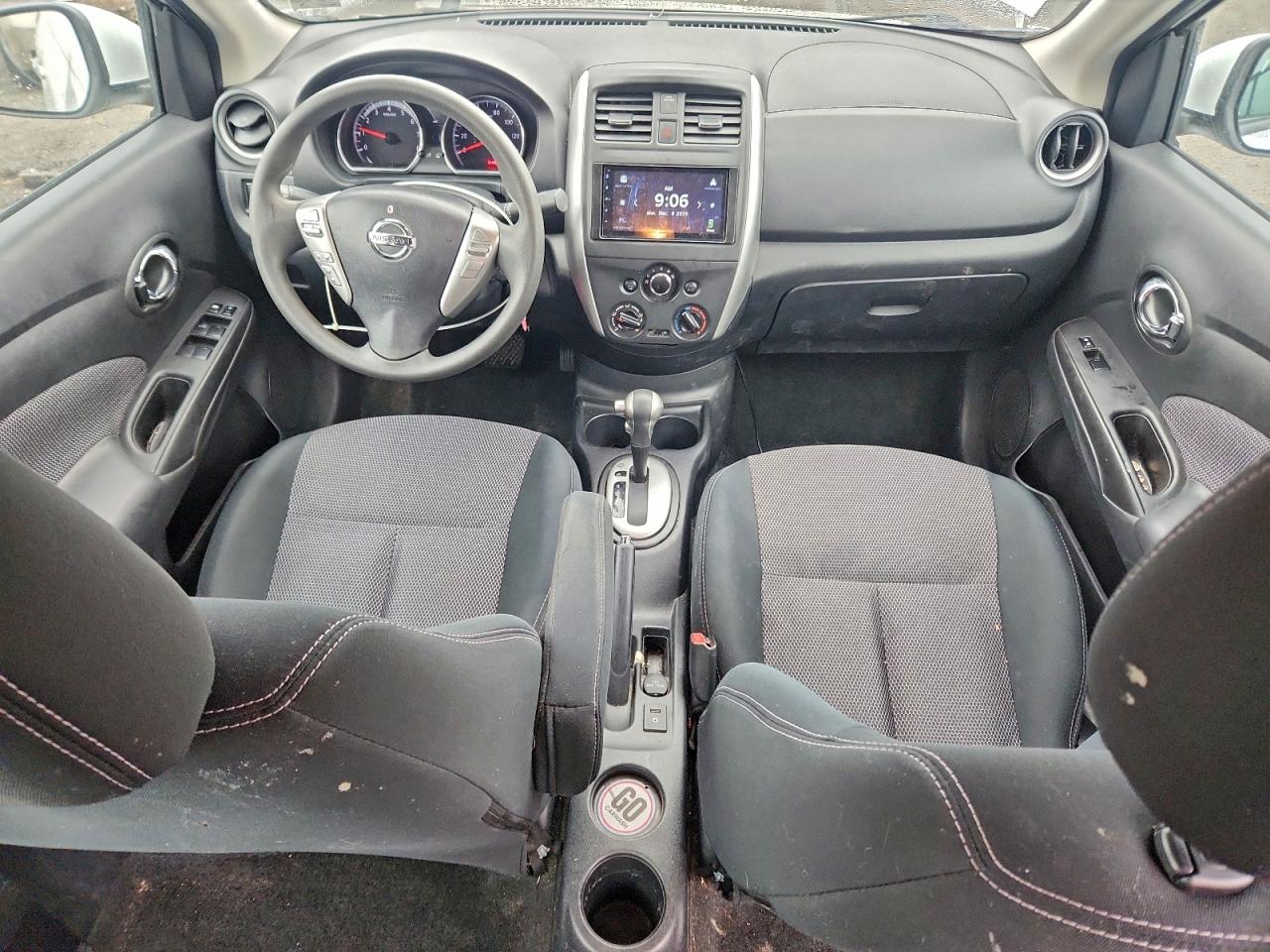 Nissan Versa S Image 9