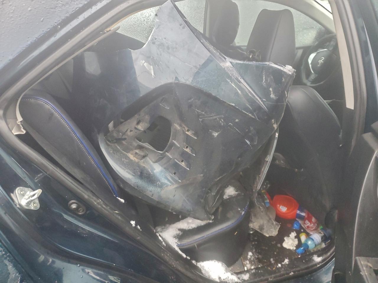 Toyota Corolla L Image 10