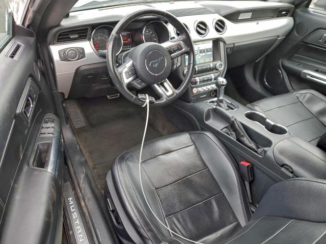 Ford Mustang Image 3