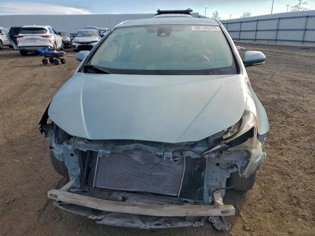 Toyota Prius Image 11