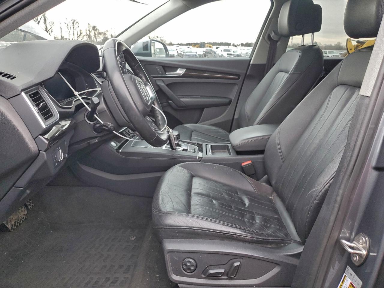 Audi Q5 Premium Plus Image 11