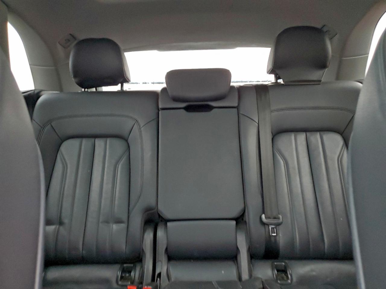 Audi Q5 Premium Plus Image 8