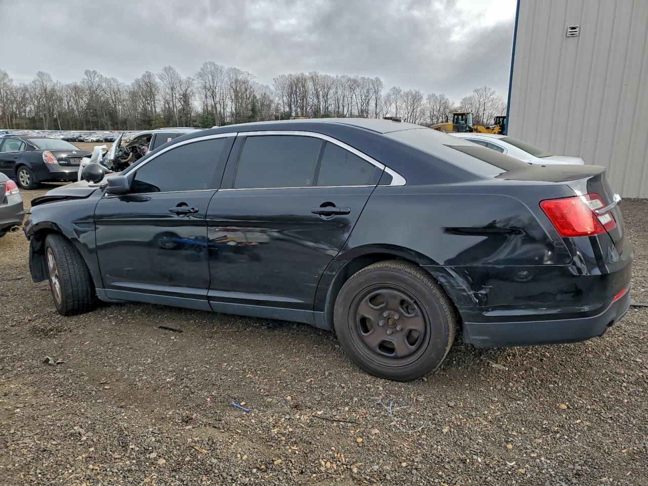 Ford Taurus Police Interceptor Image 4