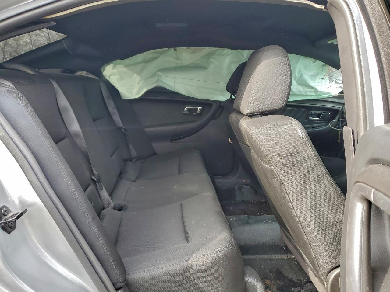 Ford Taurus Police Interceptor Image 9