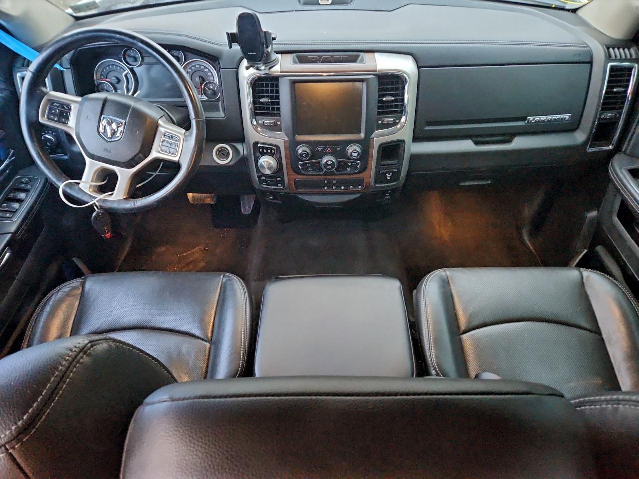 Ram 1500 Laramie Image 8