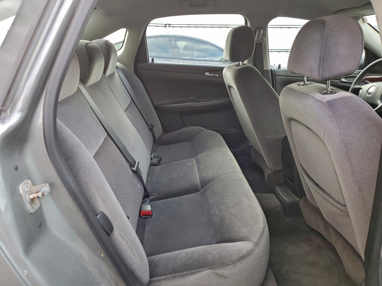 Chevrolet Impala Lt Image 11