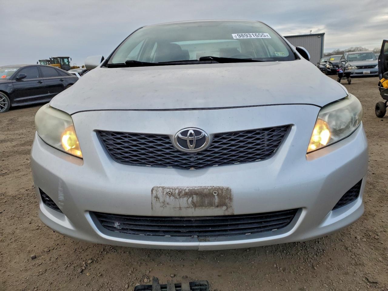 Toyota Corolla Base Image 8