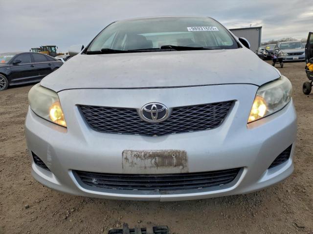 Toyota Corolla Base Image 8