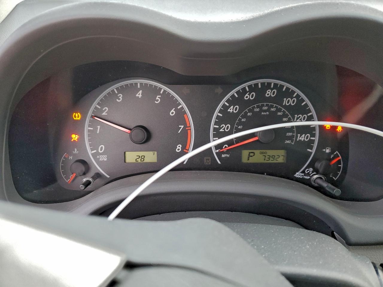 Toyota Corolla Base Image 6