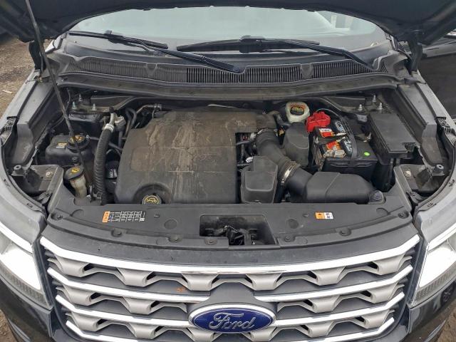 Ford Explorer Xlt Image 2