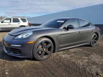  Salvage Porsche Panamera