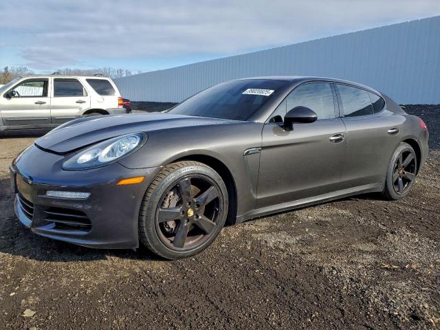  Salvage Porsche Panamera