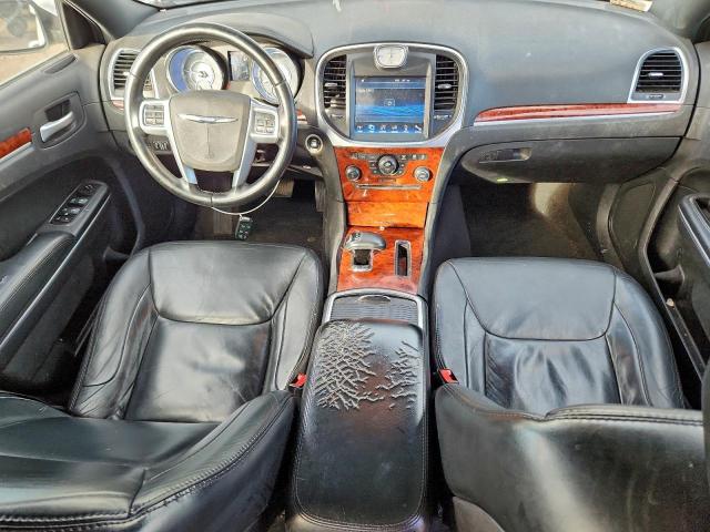 Chrysler 300 Image 5