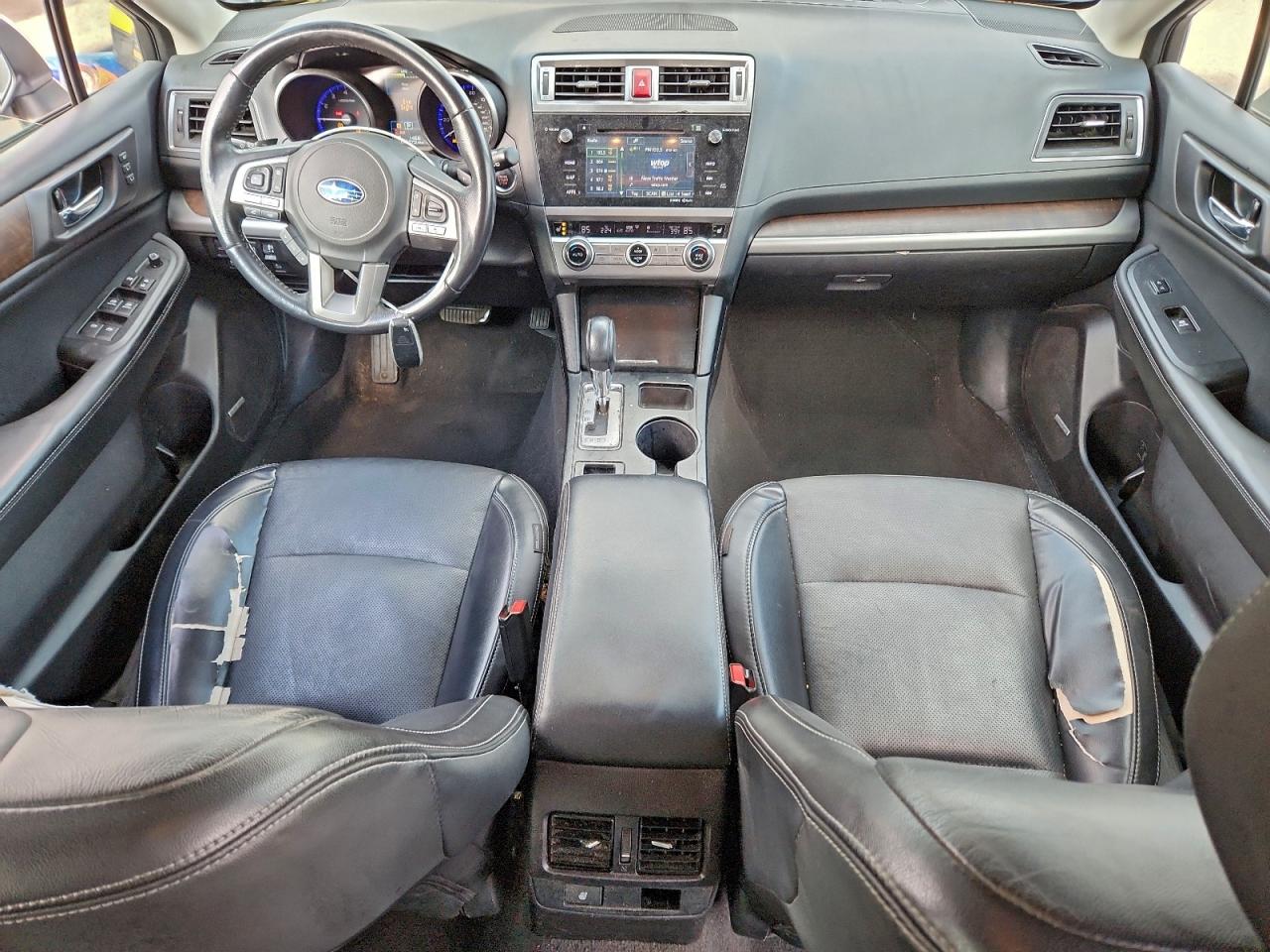 Subaru Outback 2.5i Limited Image 10