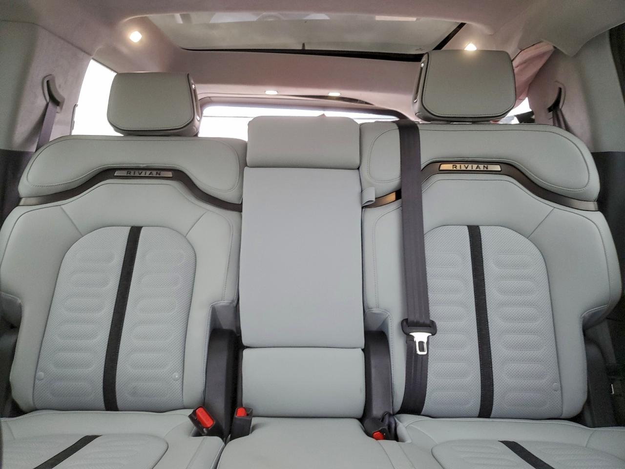 Rivian Ris Adventure Image 3