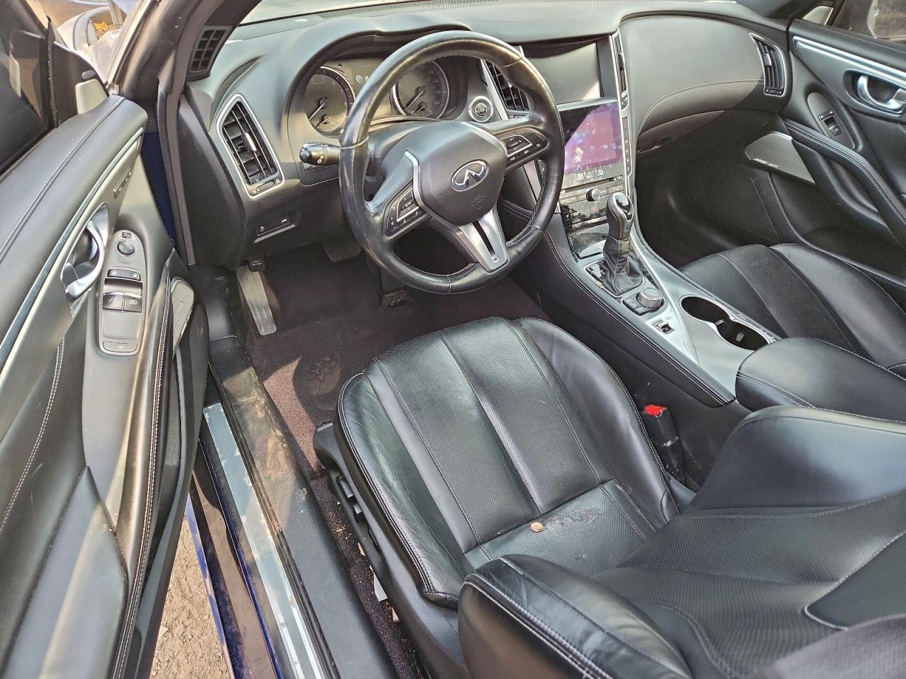 INFINITI Q60 Premium Image 11