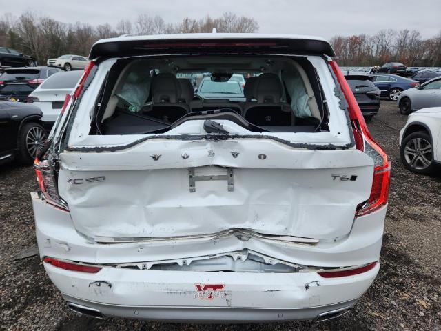 Volvo XC90 T6 Momentum Image 2