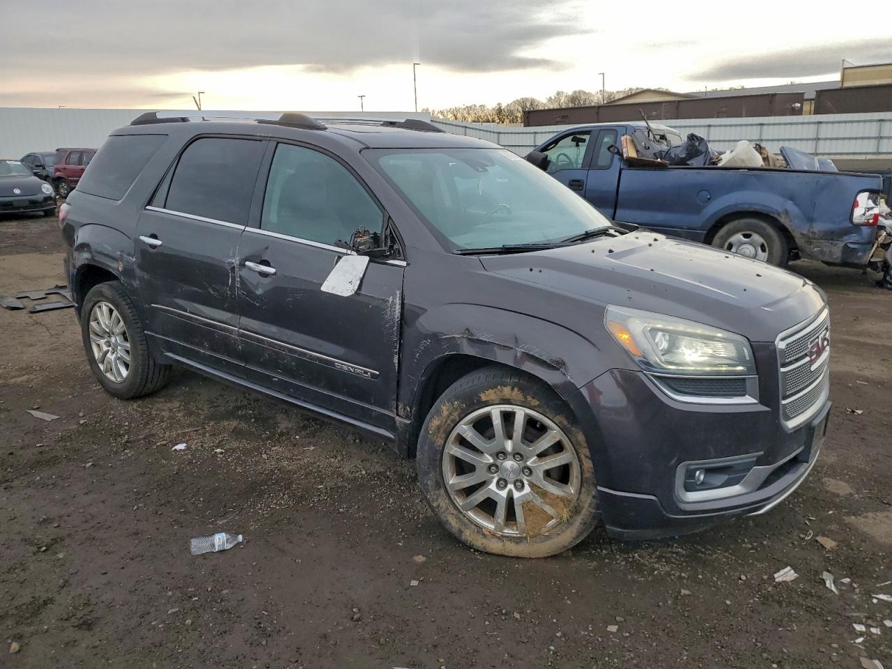 GMC Acadia Denali Image 3